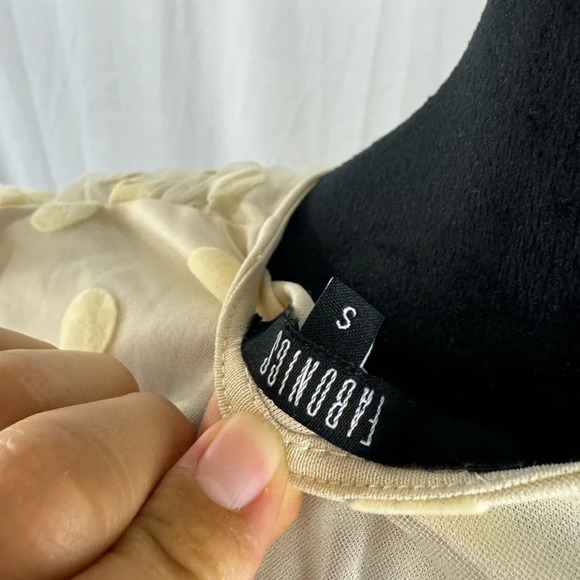 NWT Plunging Neck Polka Dot Mesh Skater Dress Size Small - Picture 5 of 6